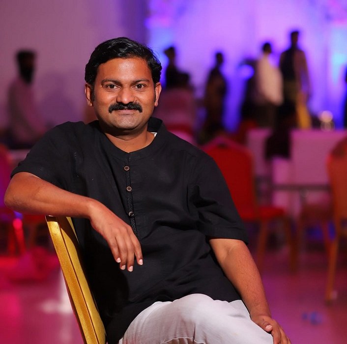 Pravin Dalimbkar